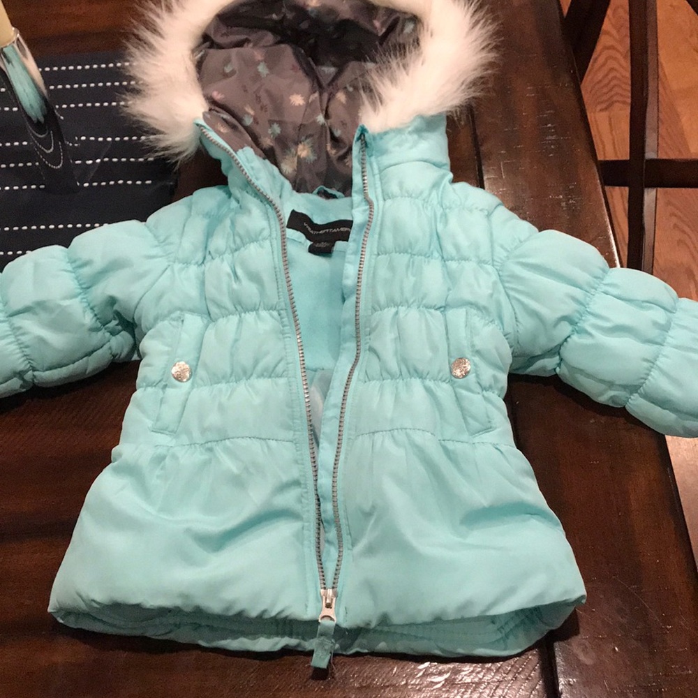 Hooded girls winter jacket. 4t